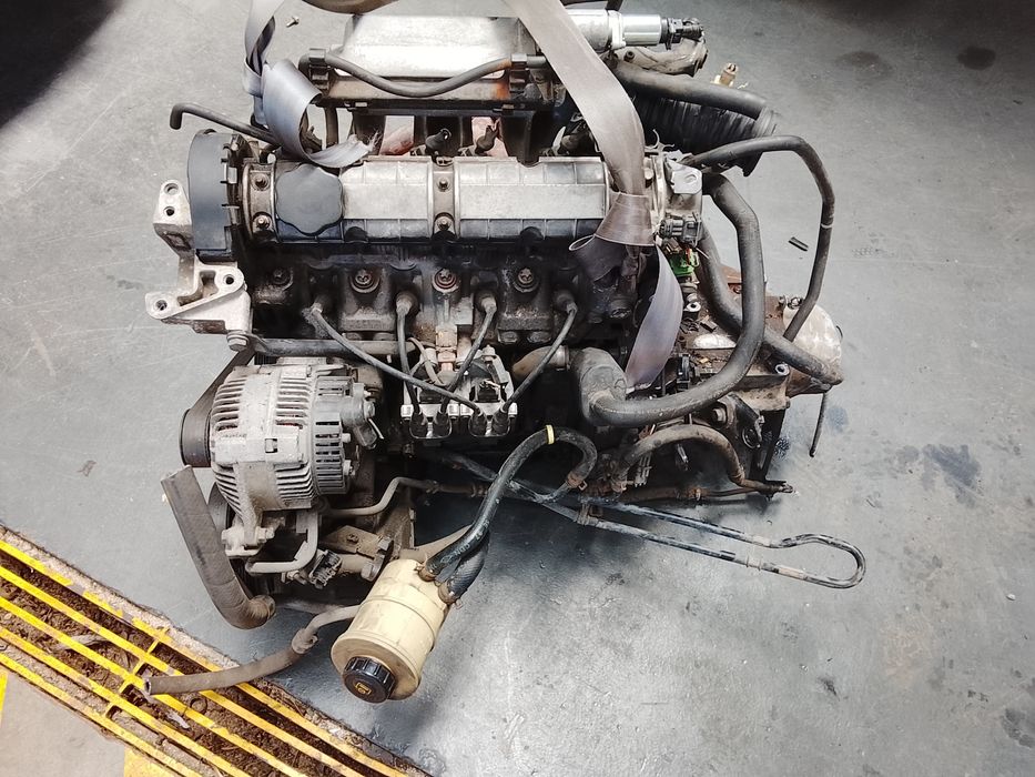 Motor Renault laguna 1.6 com cx etc