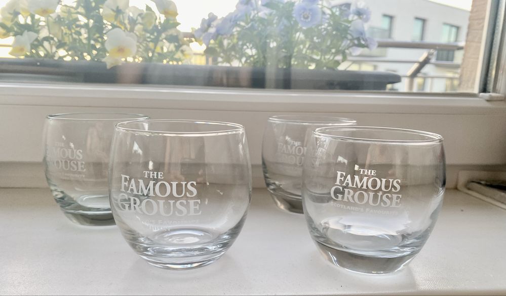 4 szklanki do Whisky Famous Grouse nowe