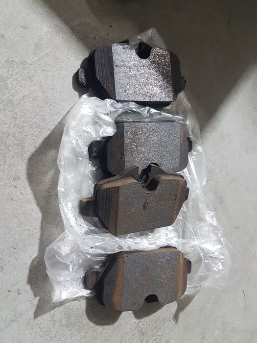 Klocki hamulcowe BOSH BMW E90 318d E87 M47