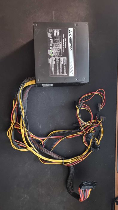 Zasilacz Chieftec GPS-600A8 600W - sprawny, przetestowany
