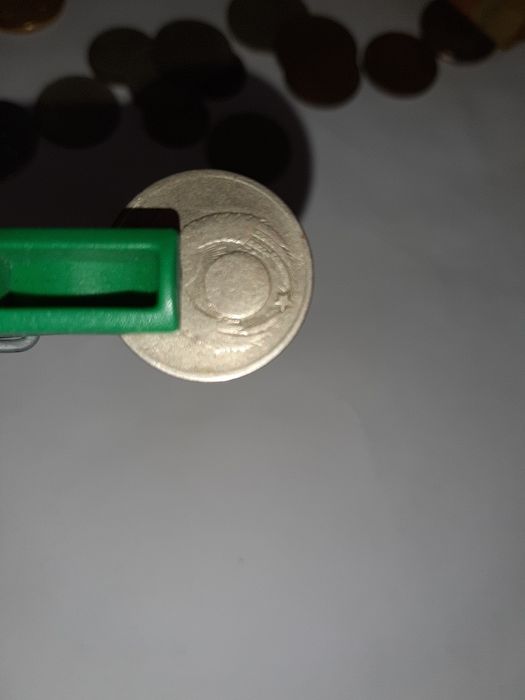 Продам монеты по  20коп