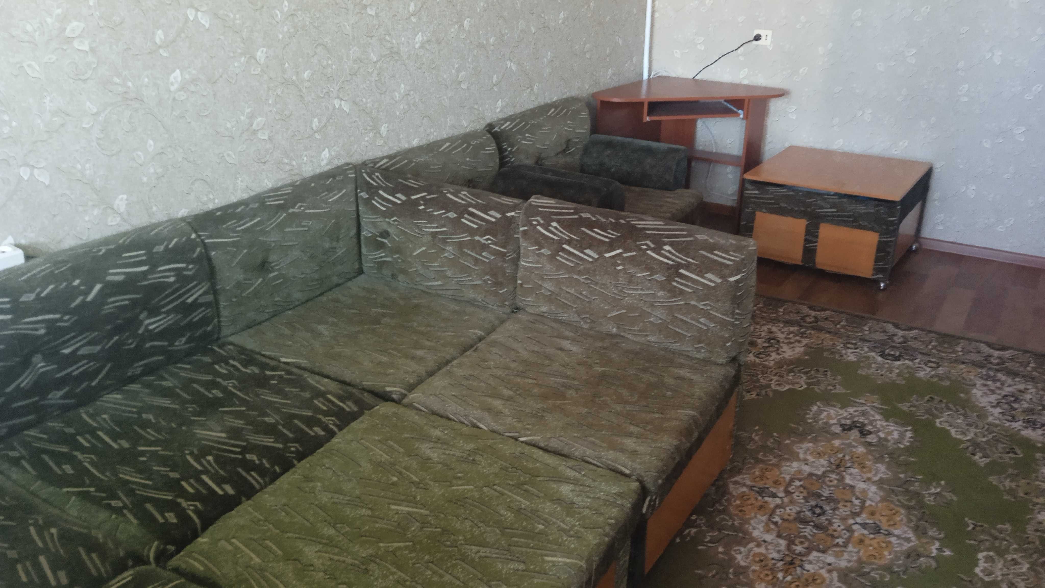 Сдам комнату (зал) на Салтовке в 3-х комнатной квартире .
