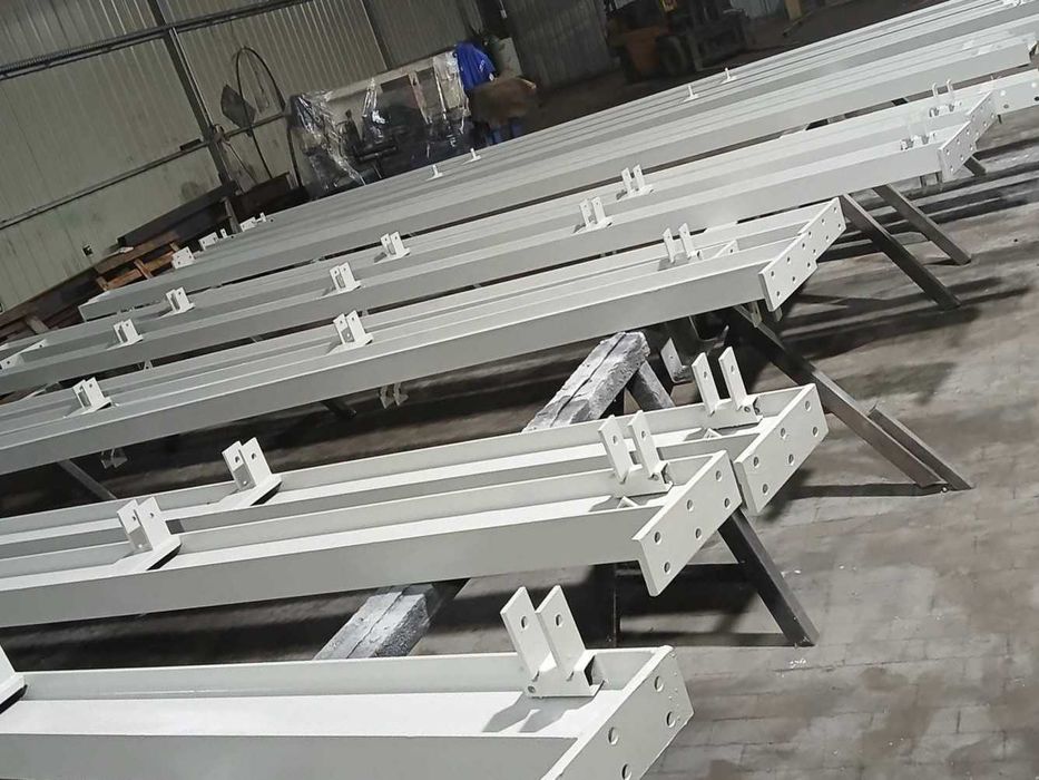 Konstrukcja do sprzedania - słupy i dźwigary hali  10x20x4,5m