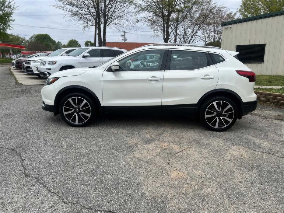 Nissan Rogue Sport SL      2017