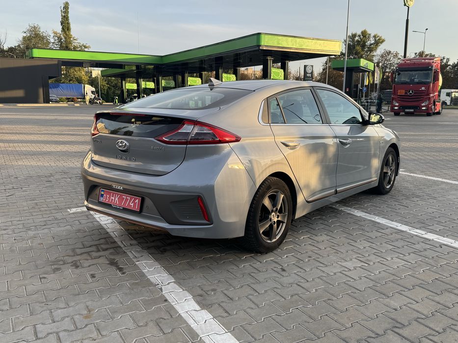 Hyundai Ioniq premium