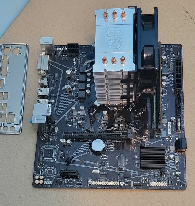 Комплект i5 10600KF+Gigabyte B560M-Power+ 16gb ddr4+ Башня Socket 1200
