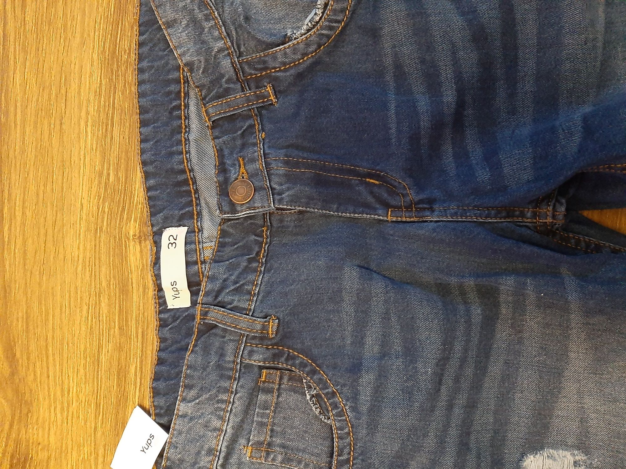 Spodnie jeans Yups r. 32 nowe