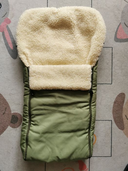 Ciepły zimowy śpiworek otulacz do wózka sanek z futerkiem owcza wełna