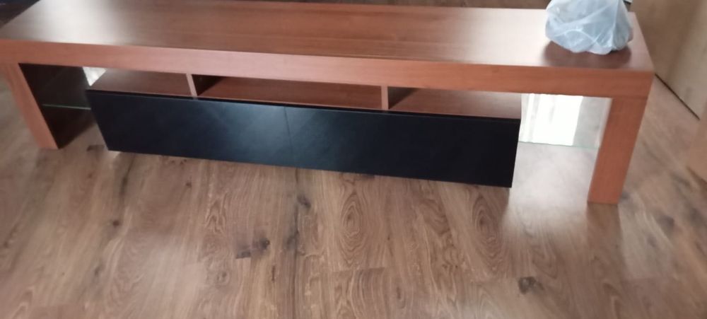 Szafka pod tv z oświetleniem led