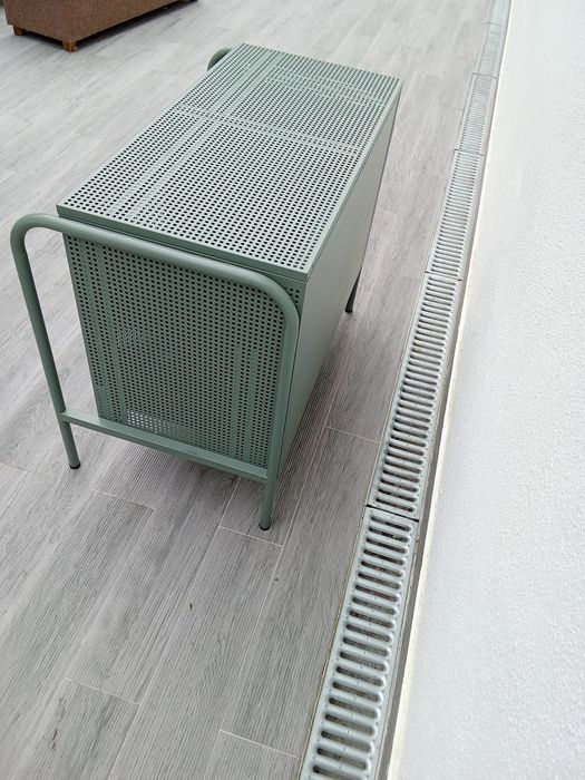 Armário tipo cacifo em ferro com 4 divisões