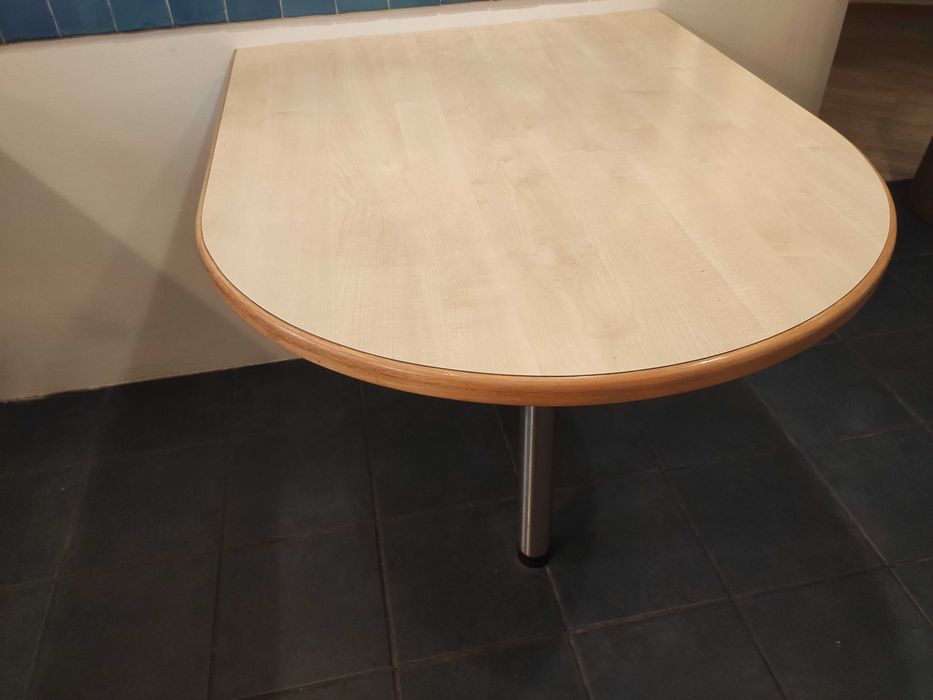 Stół kuchenny blat z jedną nogą