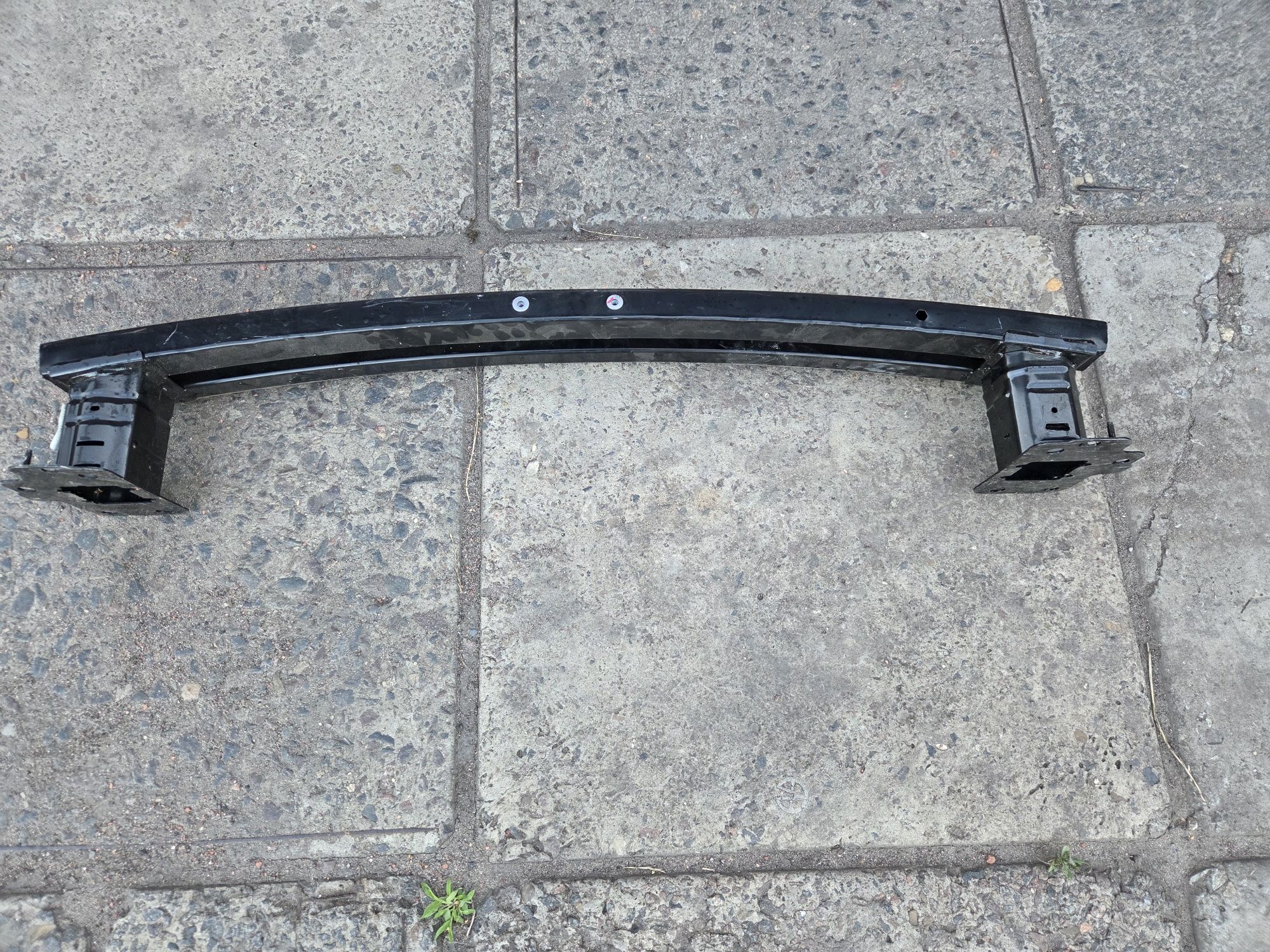 Підсилювач переднього бампера Renault Arkana 752100723R, 2021-