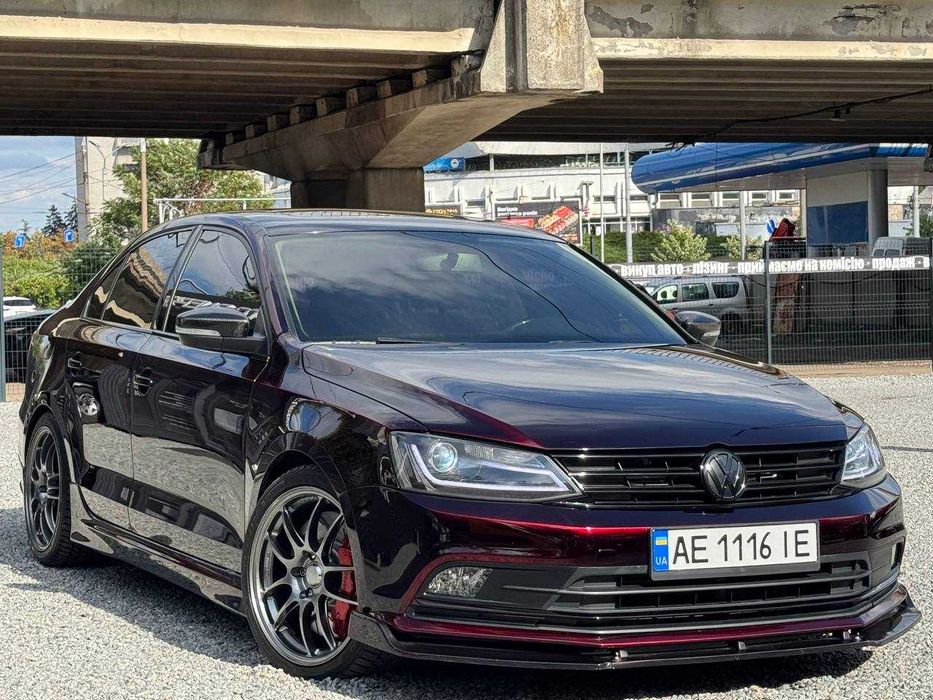 Продам Джетту 2015 год