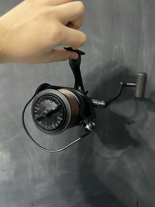 Kołowrotek Black Pit 6000 SPRO