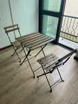 Mesa com duas cadeiras IKEA