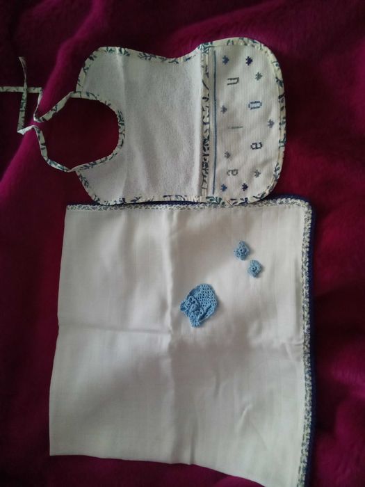 FRALDA E BABET Débroada  e com crochet BABET ponto de cruz