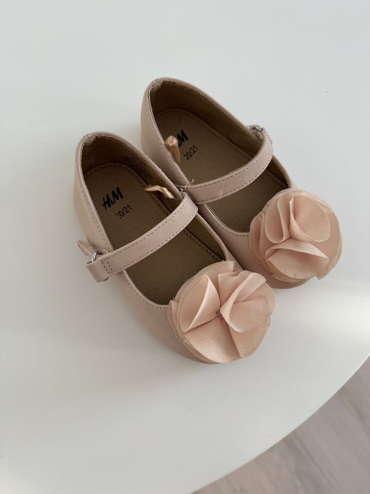 Туфлі балетки кросівки черевички сапожки кроссовки Zara Зара hm h&M