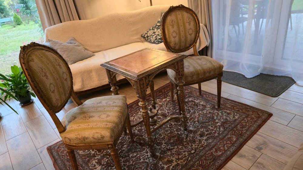 Stolik plus 2 krzesła. Oryginalny komplet z epoki rokoko