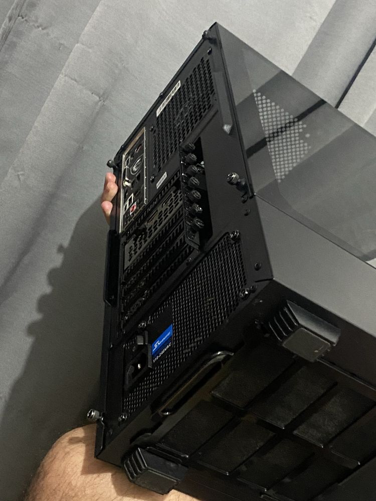 Serviço de limpeza de computadores interior e exterior