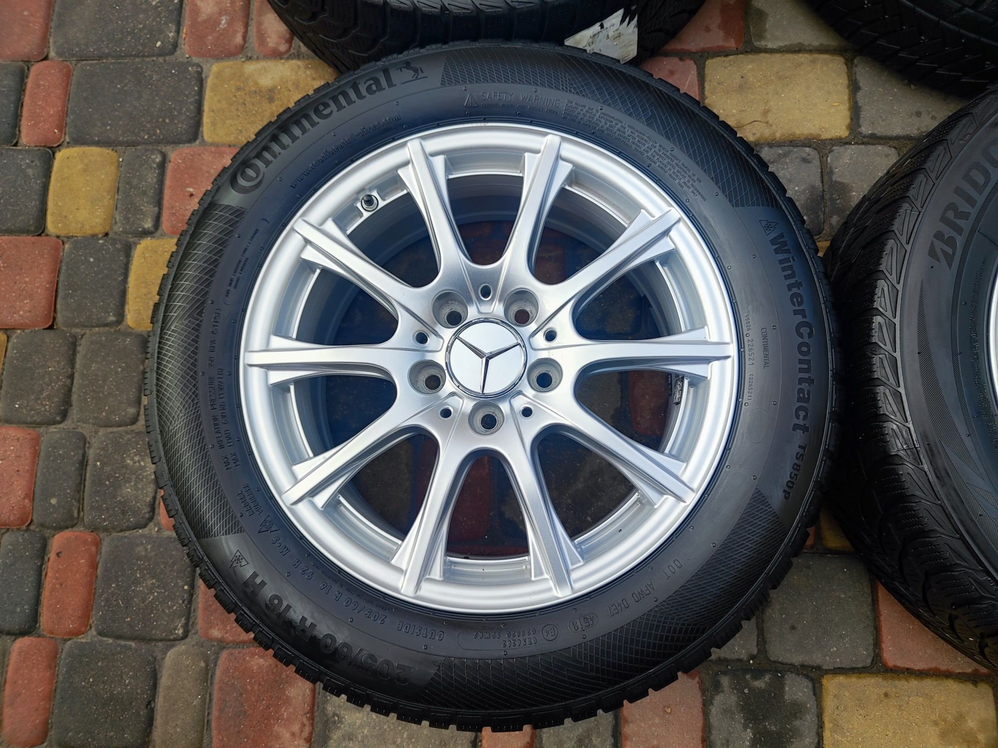 R16 5 112  Mersedes Original A2054012400 з гумою 205/60/16 -2020 рік