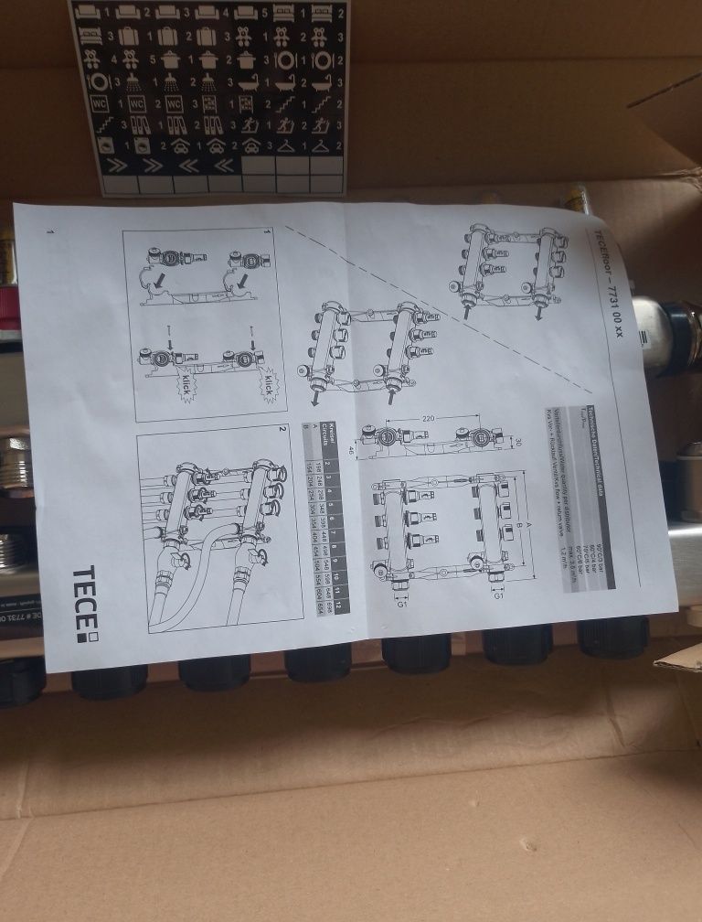 Rozdzielacz TECE Floor 7 obiegów, z przepływomierzami
