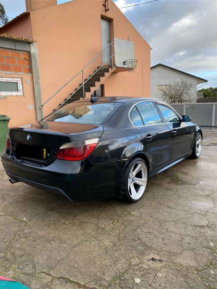 Vendo BMW E60 520d
