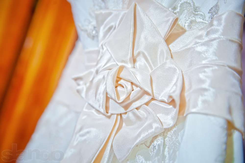 Весільна сукня