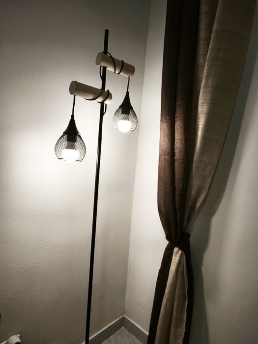 Candeeiro de pé com 1,65cm