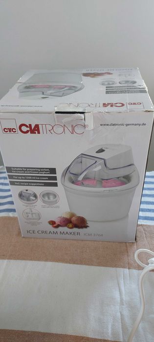 Maszyna do lodów, sorbetów, jogurtu , urządzenie Clatronic