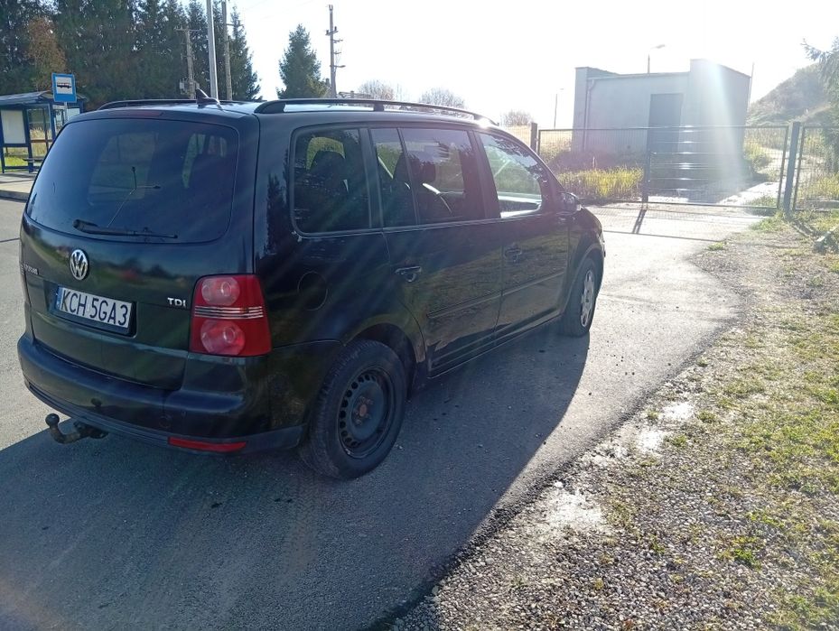 VW Touran 1.9 7-osobowy auto parkowanie 6 skrzynia