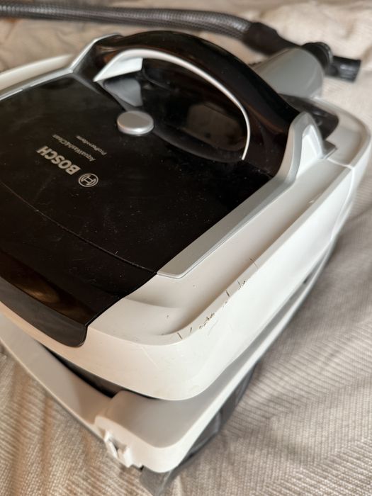 Odkurzacz piorący bosch aqua&clean proper form 2100w