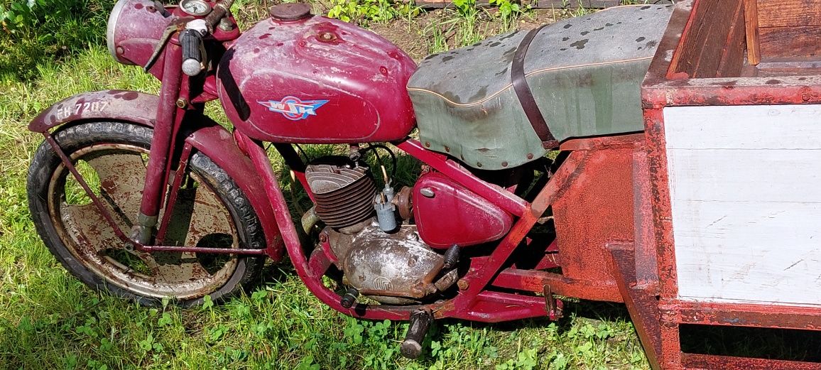 WFM WSK M06 1957 r. z papierami