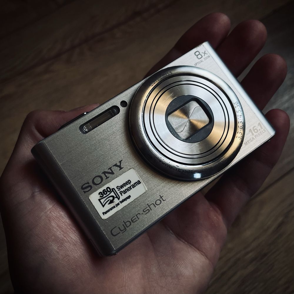 Sony Cyber-Shot DSC-W730 Цифровий Вінтажний Фотоапарат Мильниця