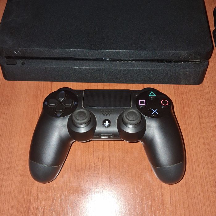 PlayStation 4 Slim – 500GB • Completa • Excelente Estado • Com Caixa F