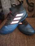 Buty adidas do piłki nożnej