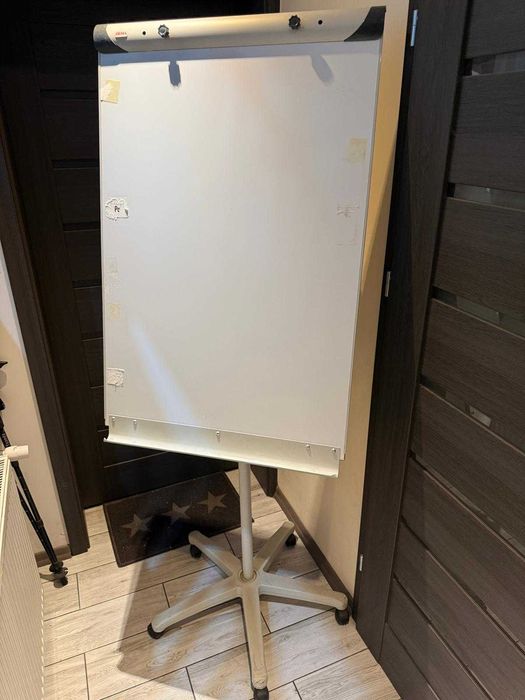 Tablica do pisania markerami na stojaku 90x70cm