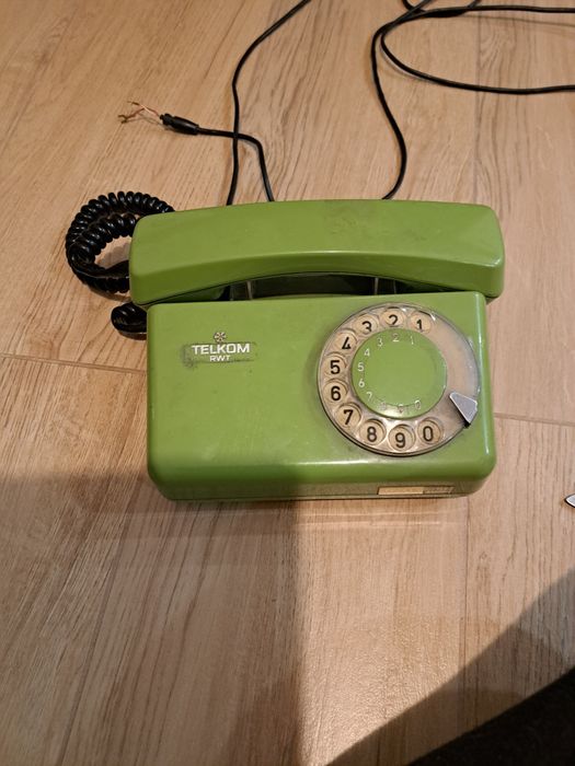 Telefon Tulipan w pieknym kolorze