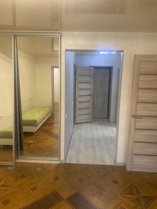 H S2 Продам 3-х ком квартиру район Коммунального рынка