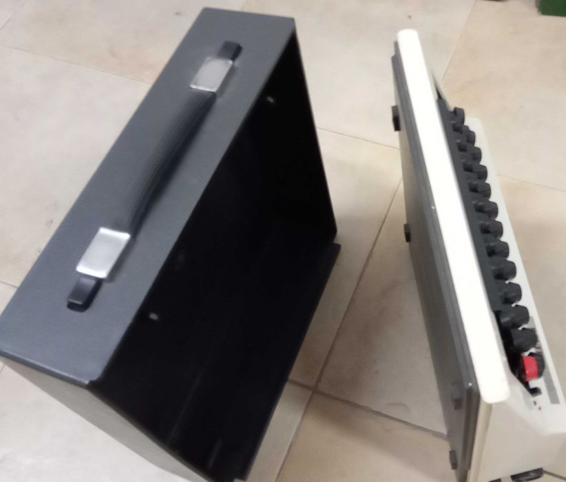 Maquina de escrever Rover 3000