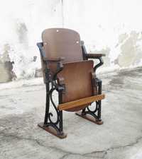 Cadeira de cinema centenária