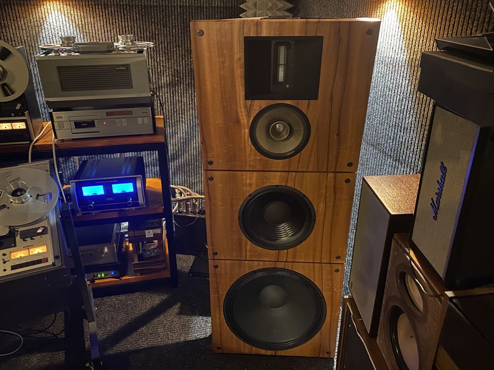 Kolumny open baffle High-End w czystej postaci/ zmiana kolekcji
