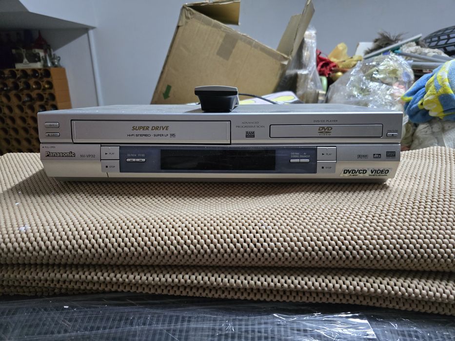 Leitor VHS/ DVD panasonic