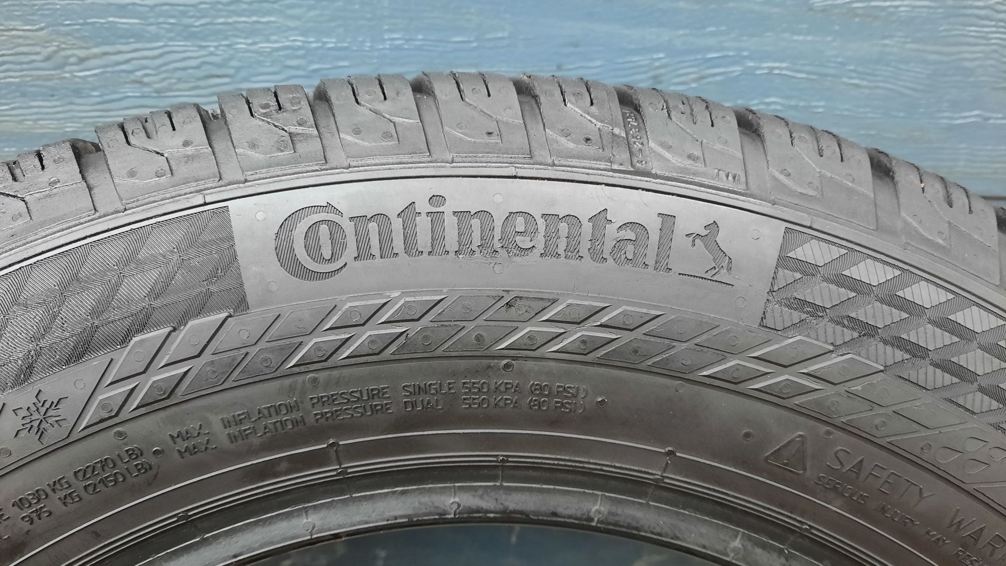 Continental 215/65 R16 C VanContact 4Season