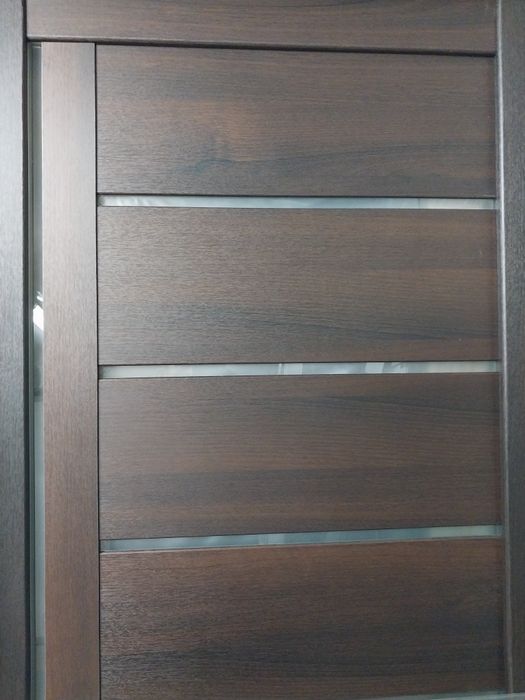 Двери межкомнатные, в наличии и под заказ.Витринные полотна от 900 гр