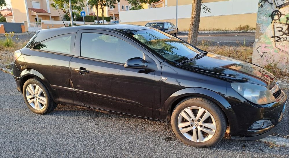 Opel Astra 1.9 GTC 5 lugares