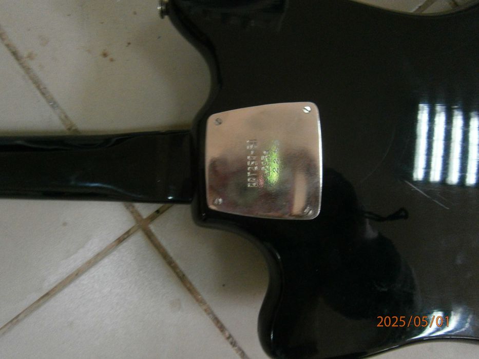 электрическая  гитара