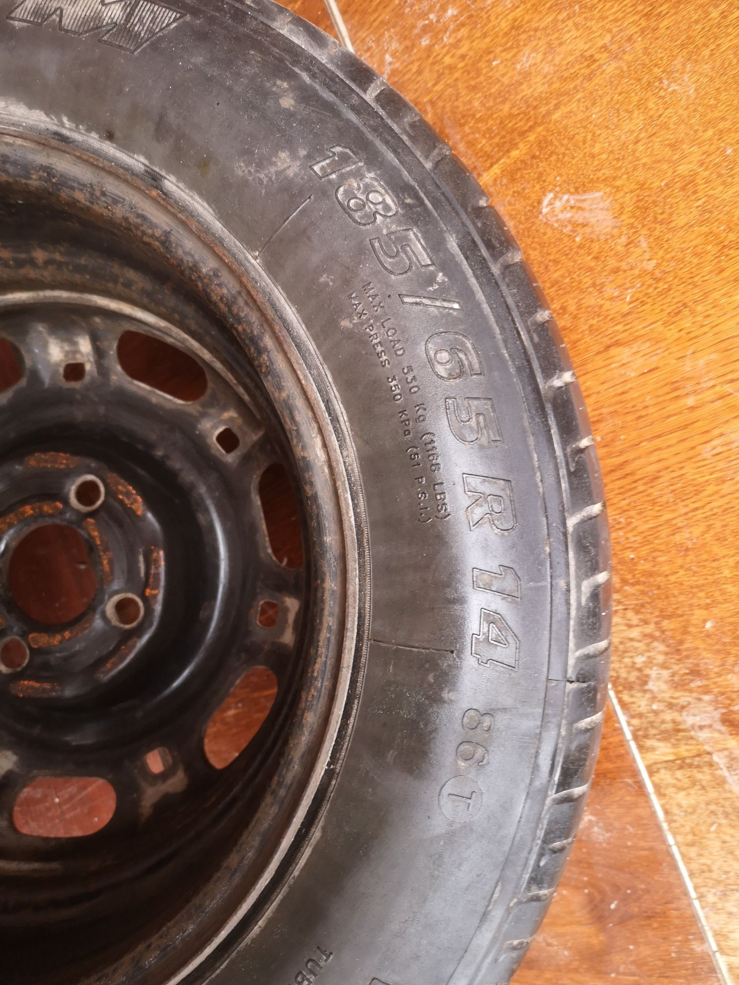 Продам колесо в зборі 185/65 R14