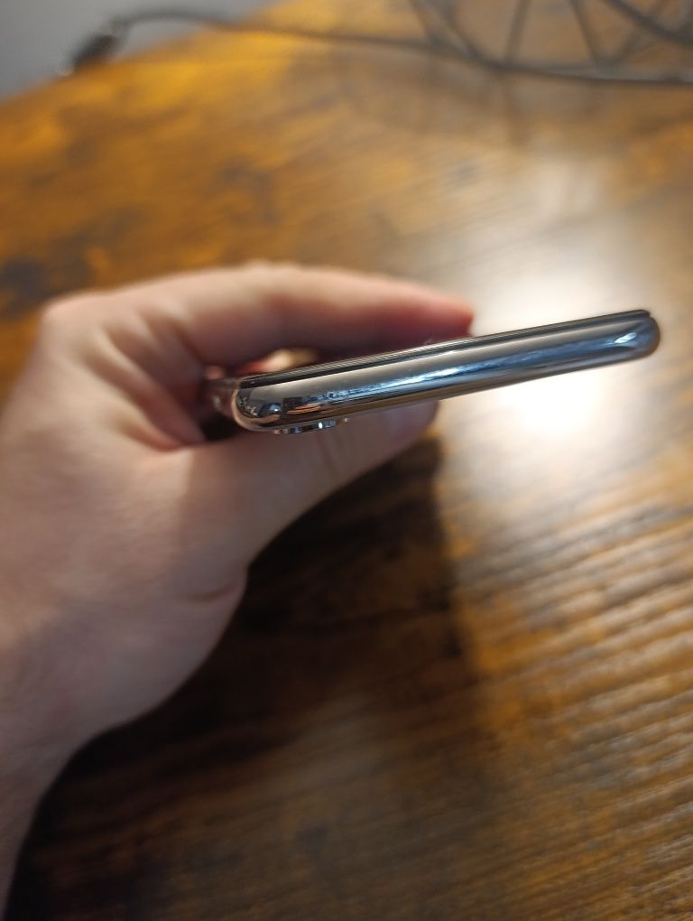 Telefon Apple iPhone X 64GB biały bat. 100%