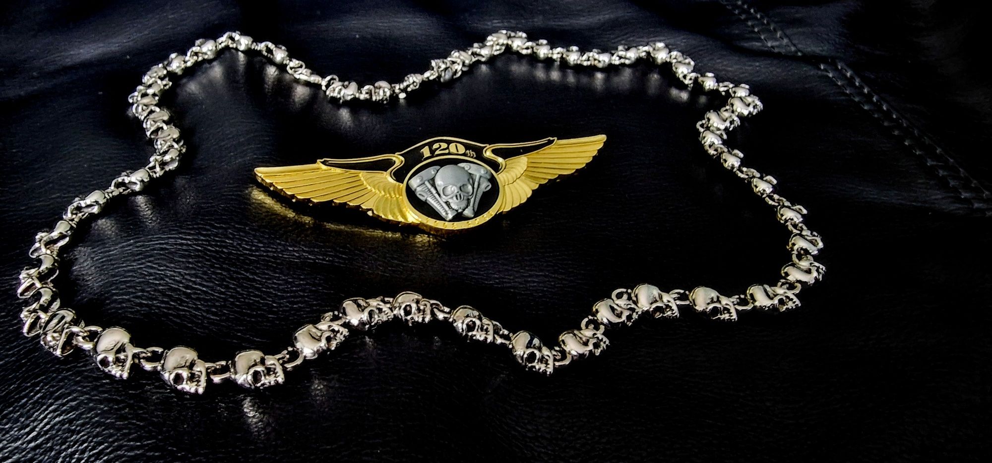 Przypinka pin znaczek czaszka silnik skrzydła Harley chopper cruiser