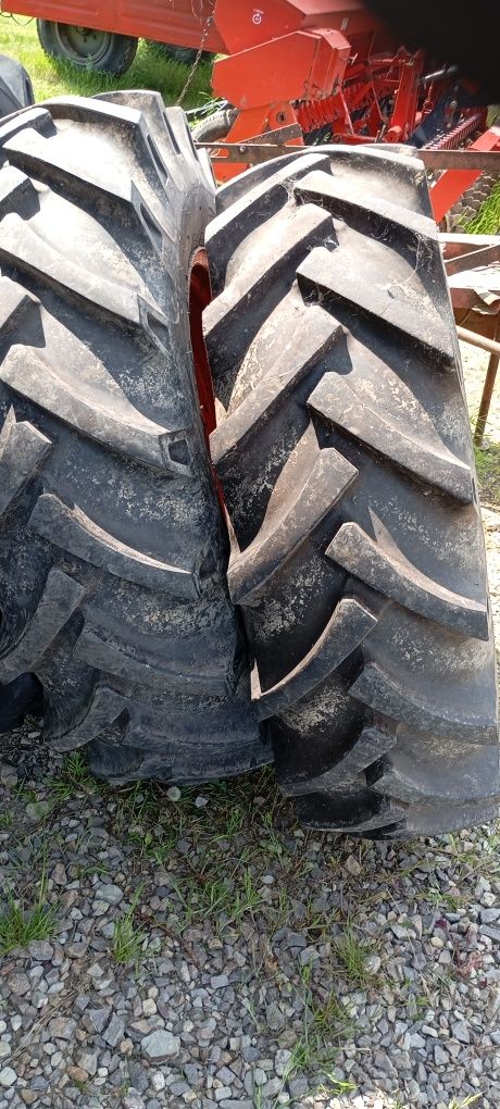 Całe koła Fendt 14.9-26